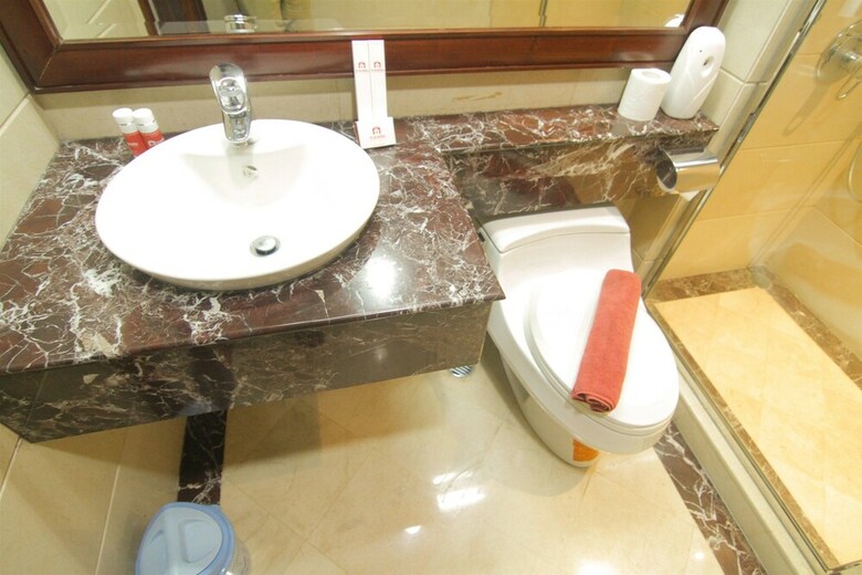 Luxurious 2 Bedroom Scbd Suites Apartment By Travelio