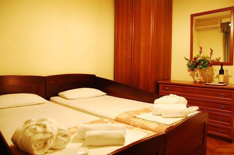 Hotel Villa Velzon Guesthouse