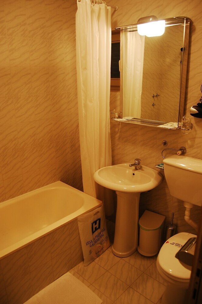 Hotel Villa Velzon Guesthouse