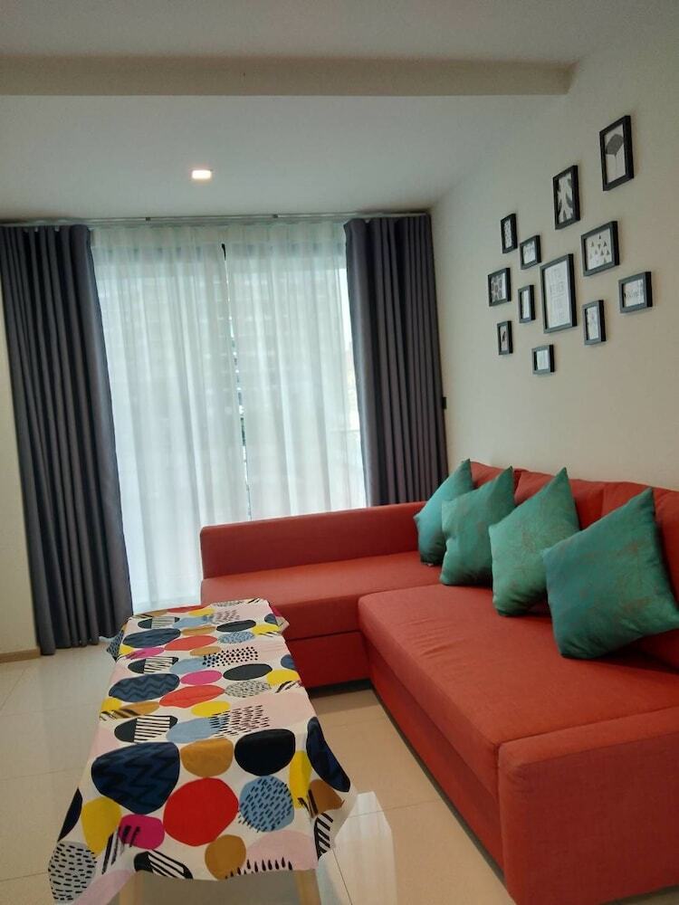 Apartment At Punnawithi Bts