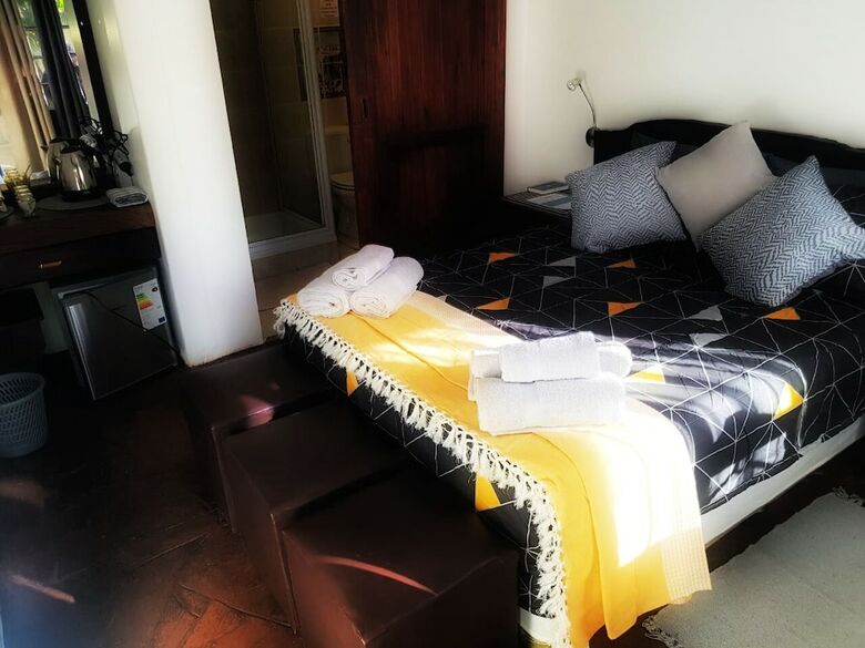 Hotel Herberg Guest House & Coffee Shop