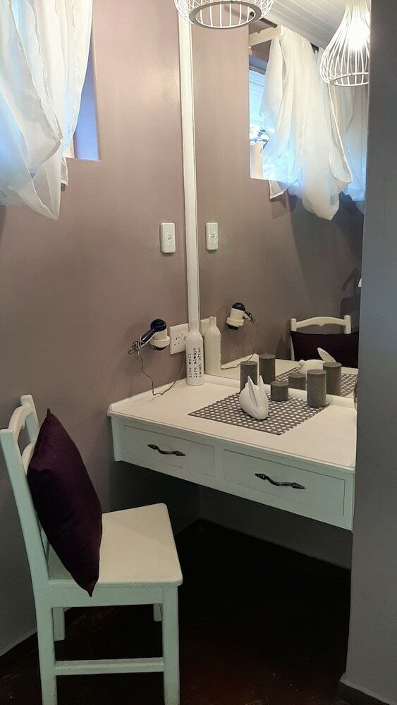 Hotel Herberg Guest House & Coffee Shop