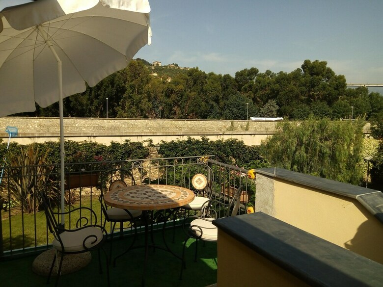 Apartamentos Nel Giardino Di Renzo
