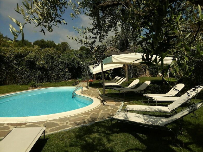 Apartamentos Nel Giardino Di Renzo