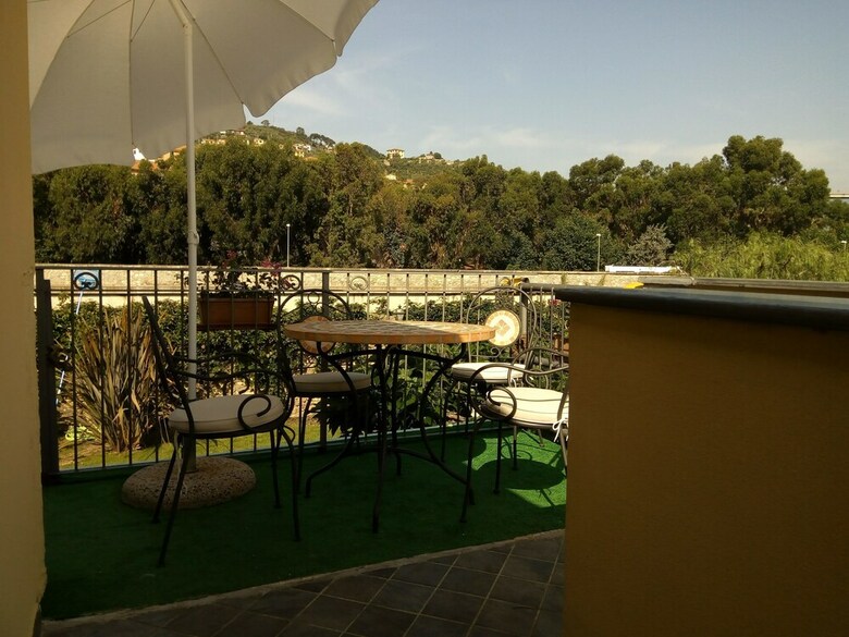 Apartamentos Nel Giardino Di Renzo