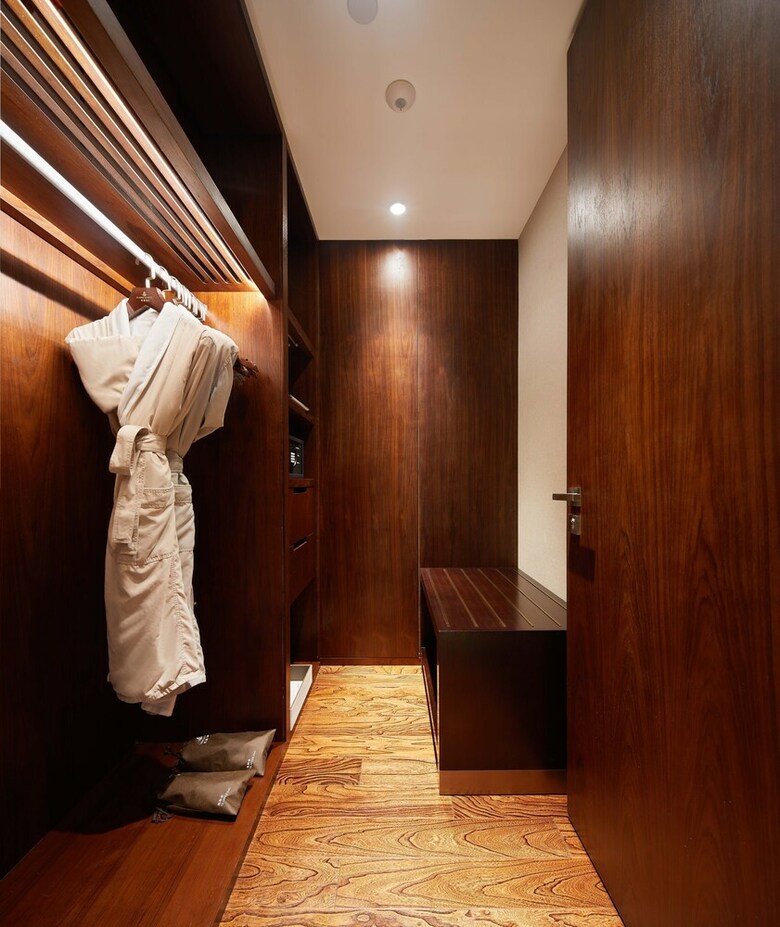Fu Rong Ge Hotel