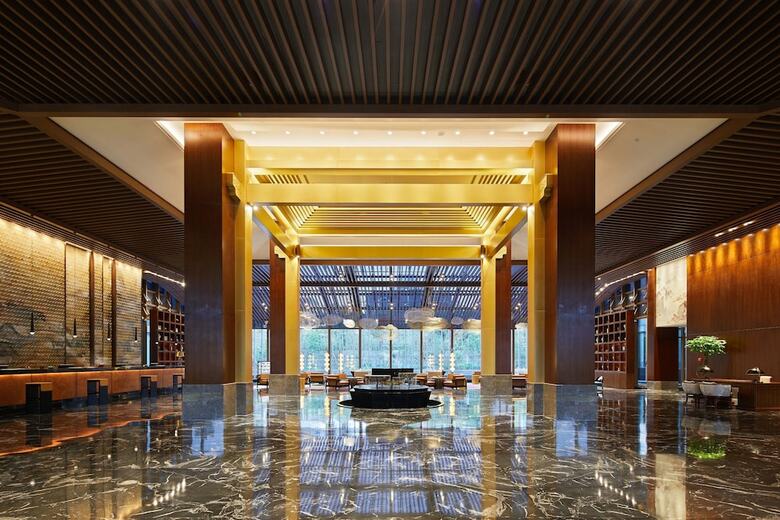 Fu Rong Ge Hotel