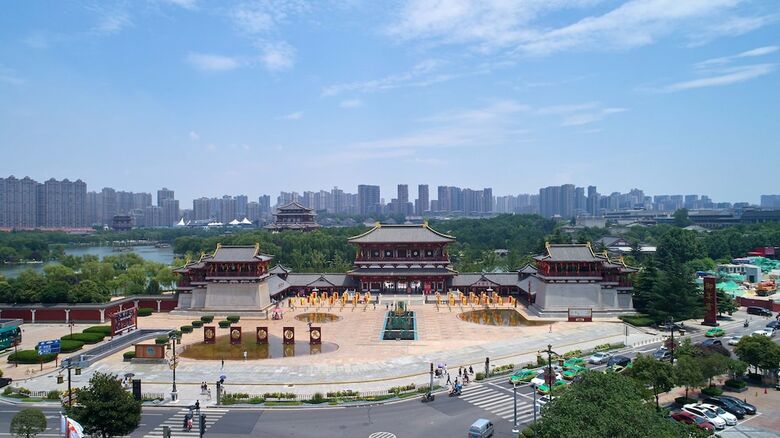 Fu Rong Ge Hotel