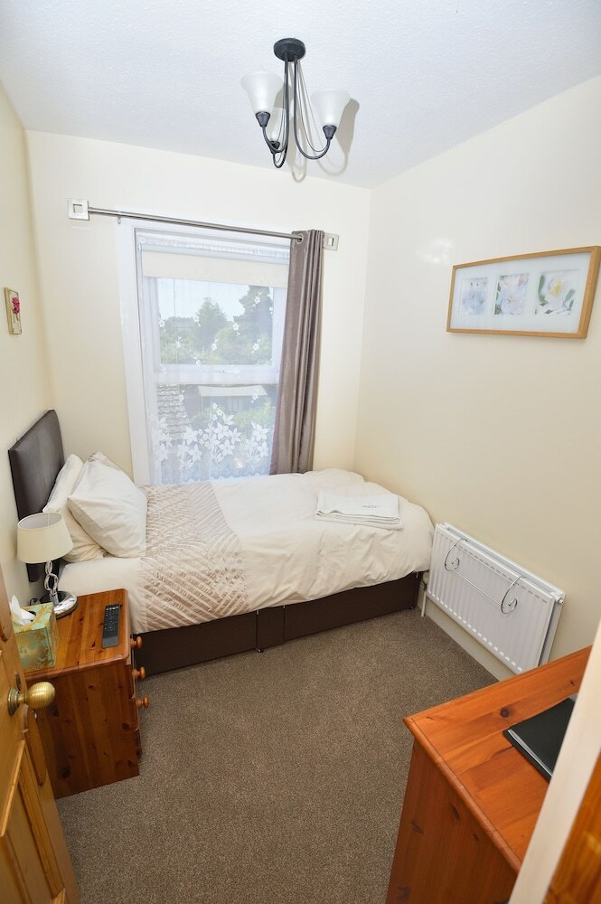 Bed & Breakfast Home From Home Guesthouse