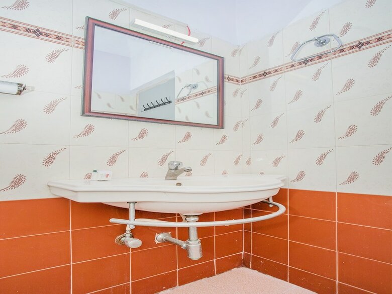 Hotel Oyo Flagship 12684 Compact Green View