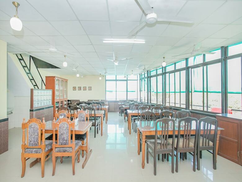 Hotel Oyo Flagship 12684 Compact Green View