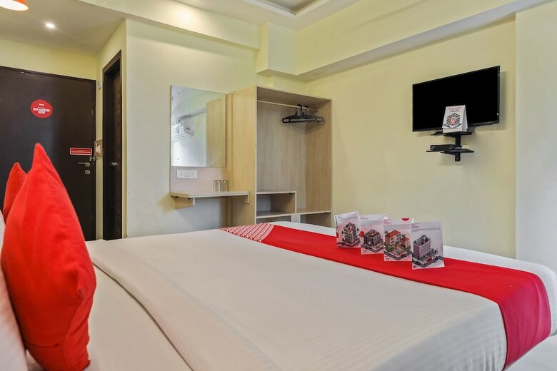 Hotel Oyo 11927 Varcity Imperium