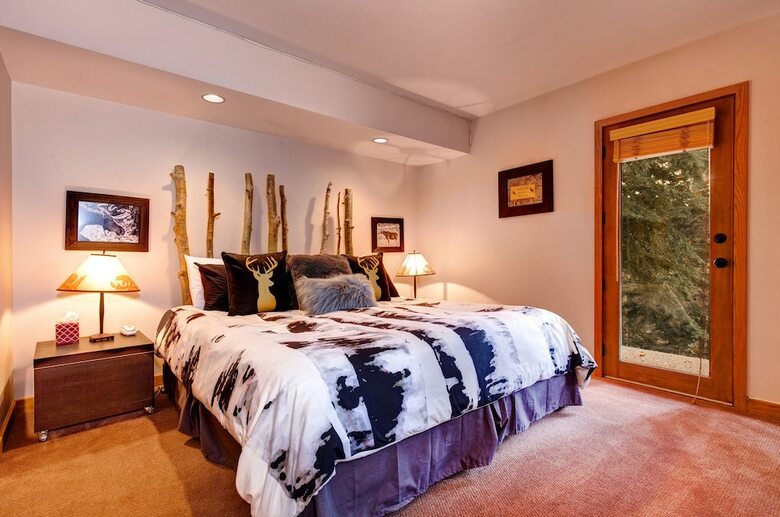 Abode At Ontario Lodge
