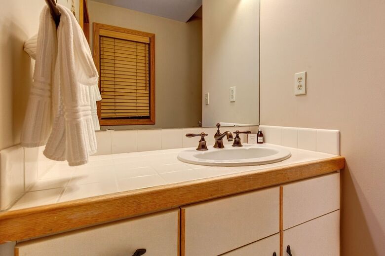 Abode At Ontario Lodge