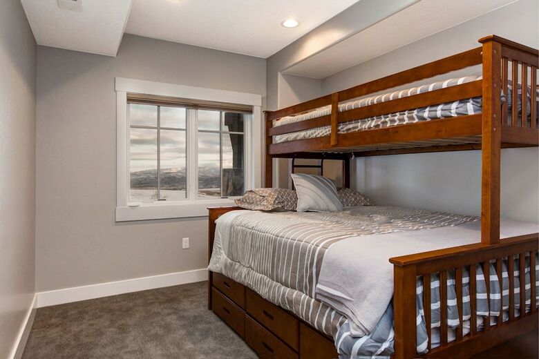 Abode At Fairway Springs