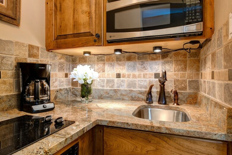 Abode At Resort Plaza