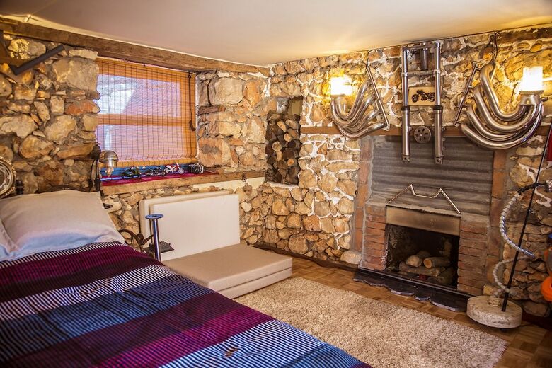 Hostal Seles Camping - Adults Only