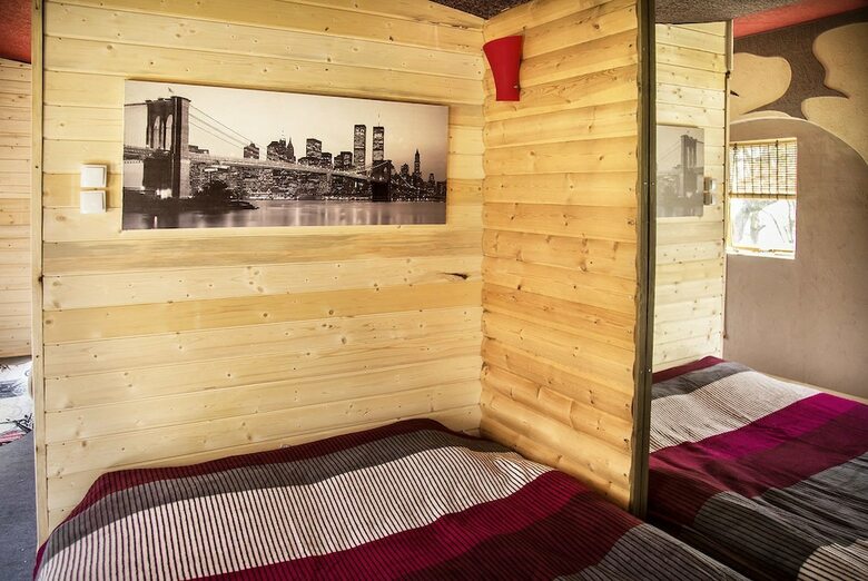 Hostal Seles Camping - Adults Only
