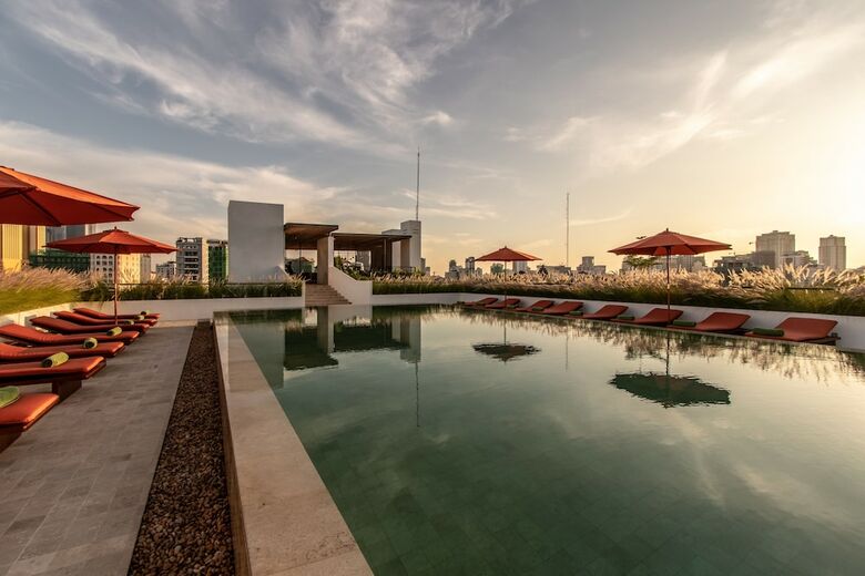 Hotel Penh House & Jungle Addition