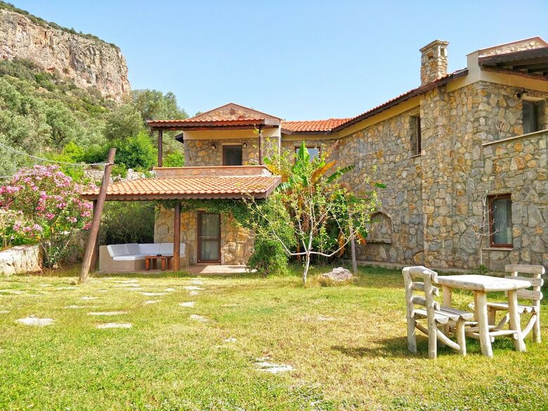 Zephyros Hotel