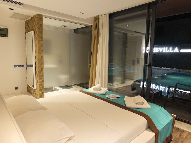 Sevilla Hotel & Lounge - Adults Only