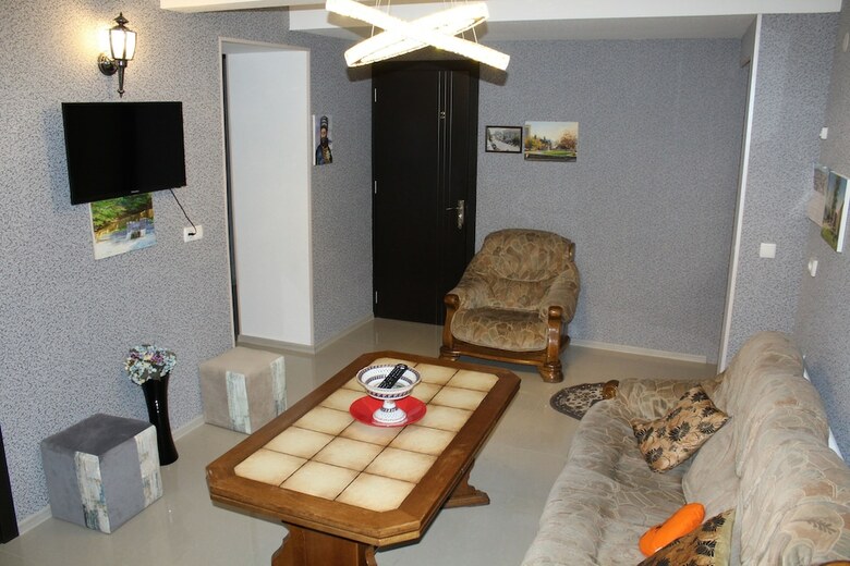 Hotel Guest House Poligloti
