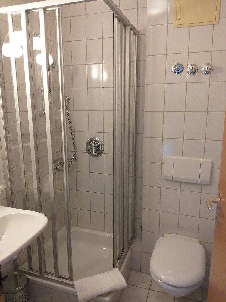 Hostal Gasthof Zur Sonne