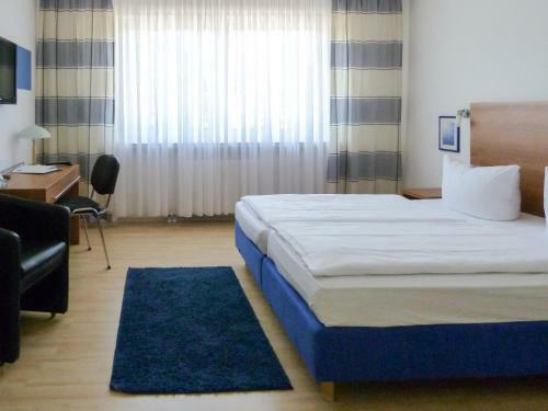 City Hotel