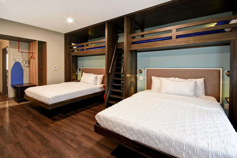 Hotel Tru By Hilton Pigeon Forge, Tn