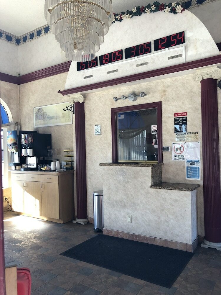 Hotel Travelers Inn