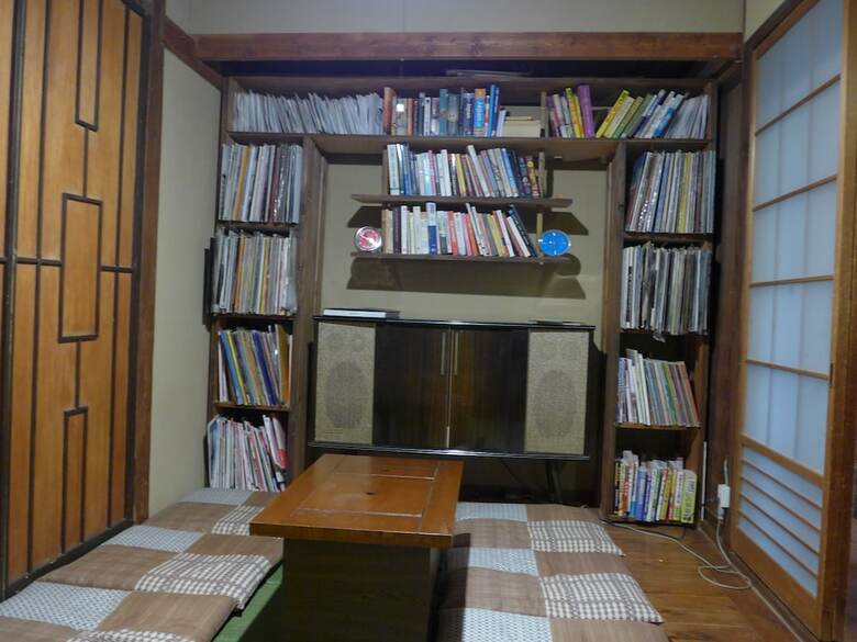 Hostal Small World Guest House - Hostel