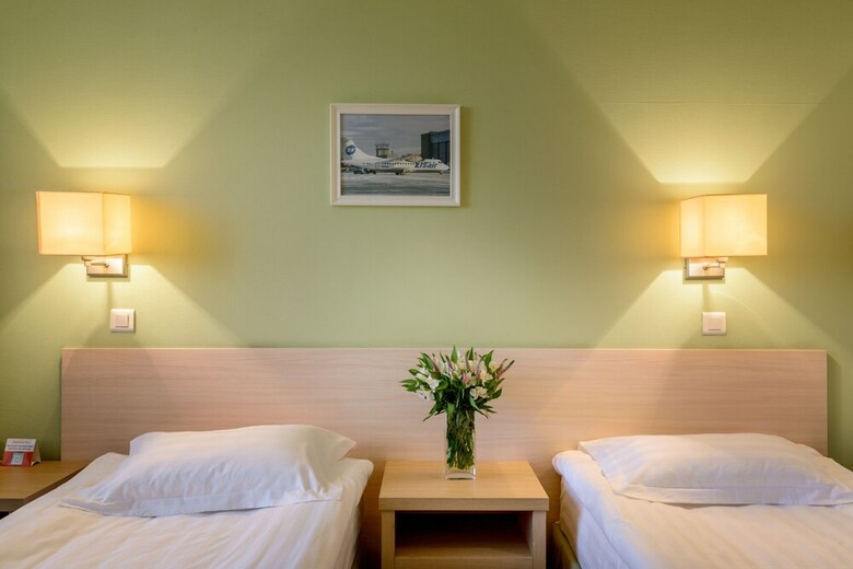 Skyport Hotel