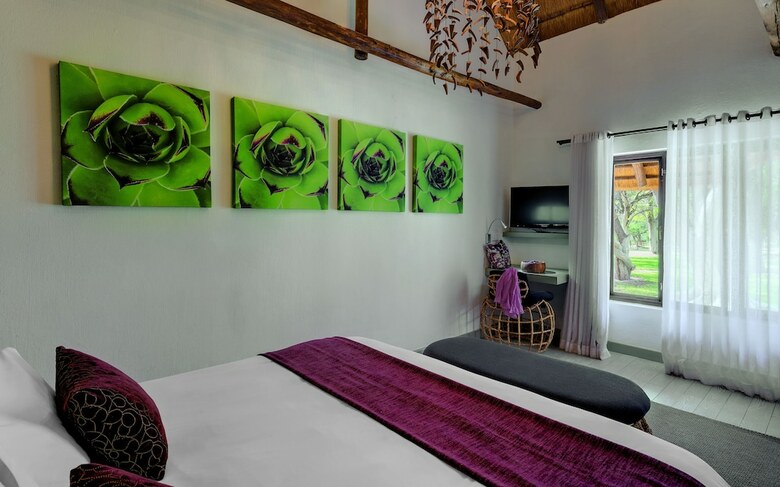 Posada Mokuti Etosha Lodge