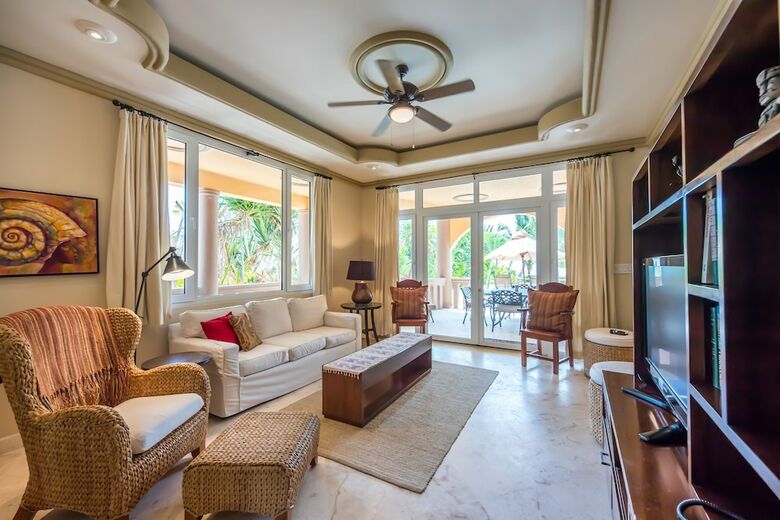 Hotel Belizean Cove Estates