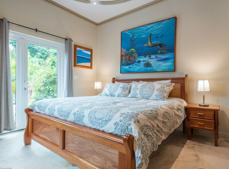 Hotel Belizean Cove Estates