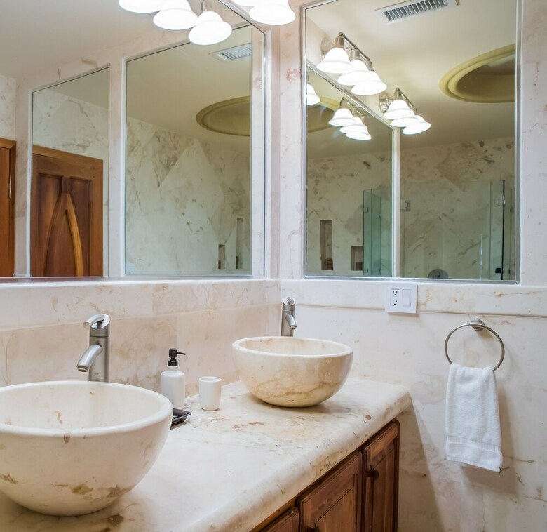 Hotel Belizean Cove Estates