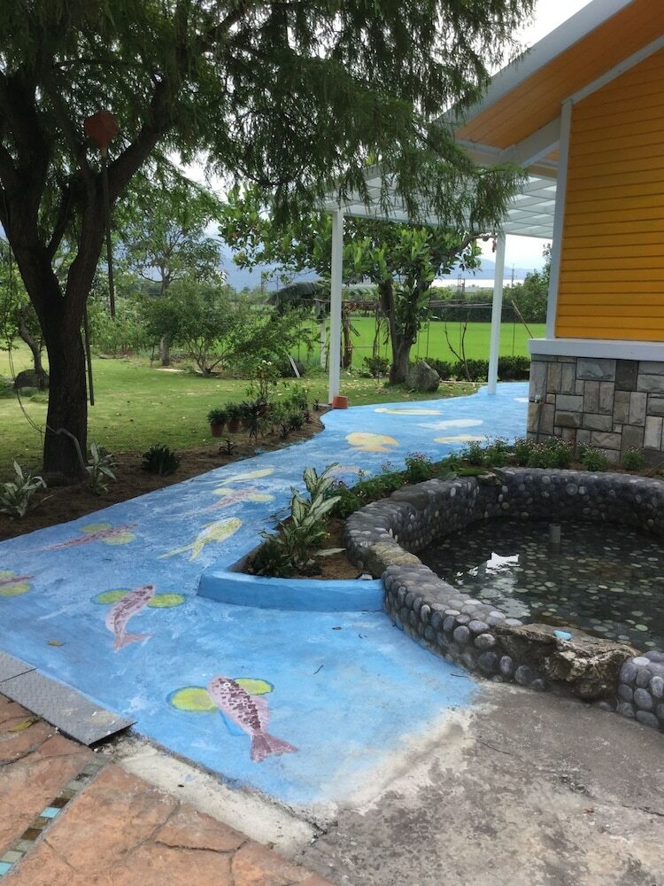 Hotel Rainbow Garden B&B