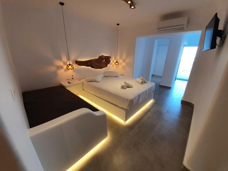 Hotel Eternal Suites