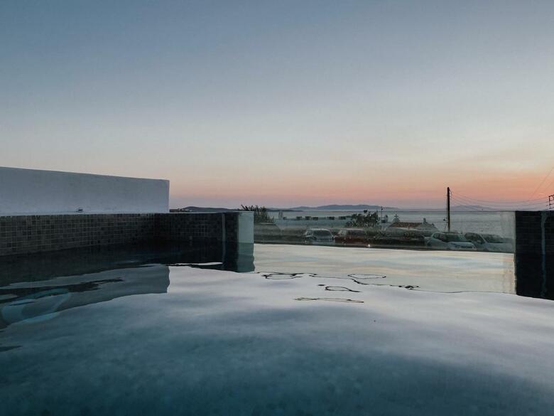 Hotel Eternal Suites