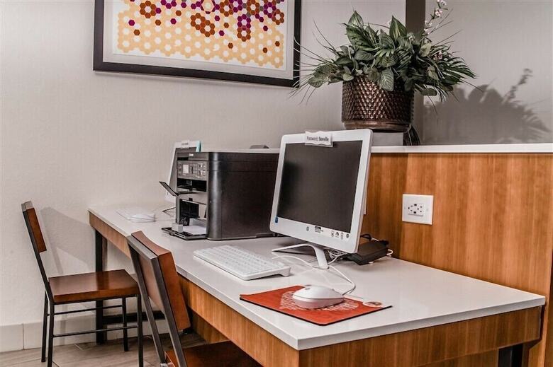 Hotel Holiday Inn Express Suites Beeville