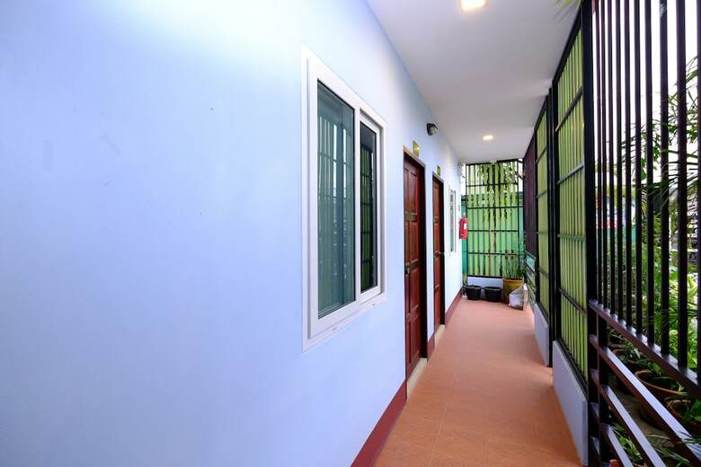 Hotel Amornrat Place