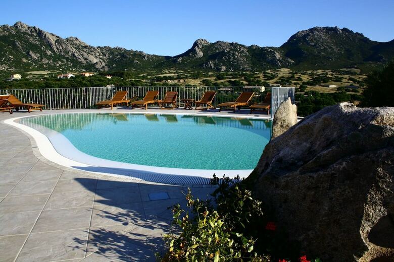 Cento Ulivi Hotel - Bed And Breakfast