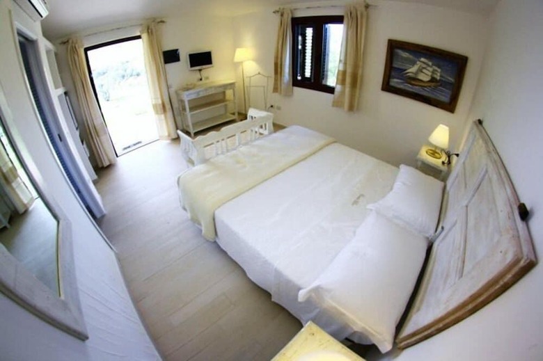 Cento Ulivi Hotel - Bed And Breakfast