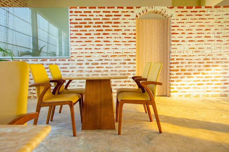 Hotel Northern Suites @ C Block