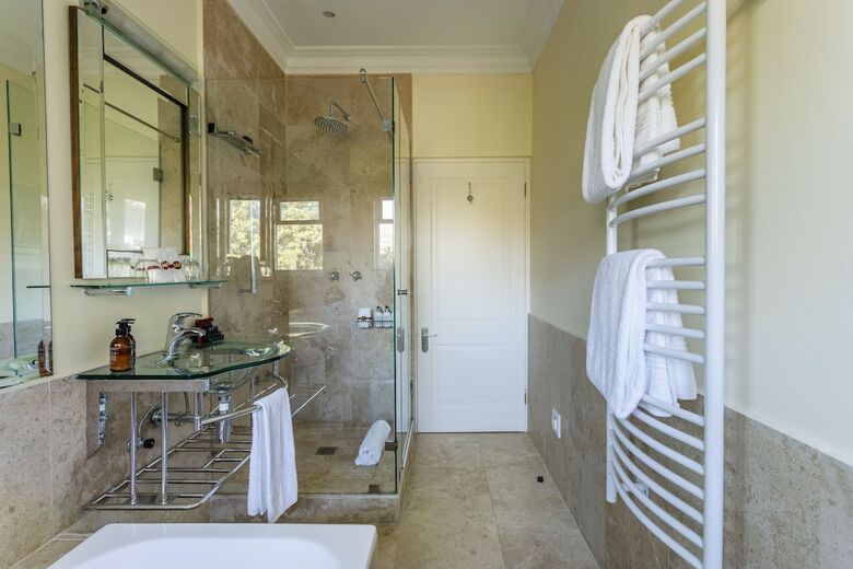 Hotel St James Manor