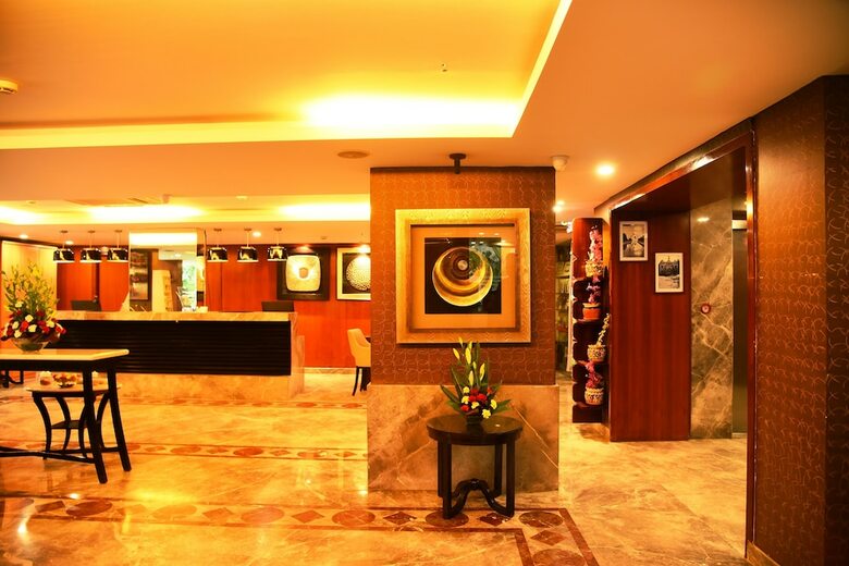 Hotel Royal Orchid Suites