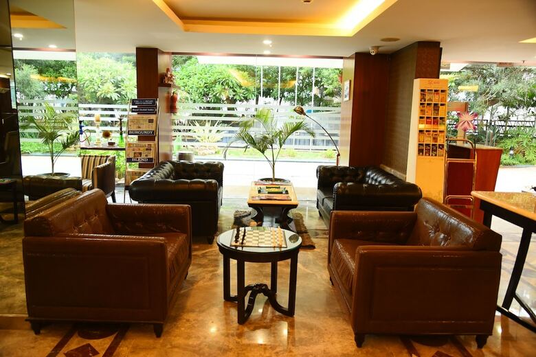 Hotel Royal Orchid Suites