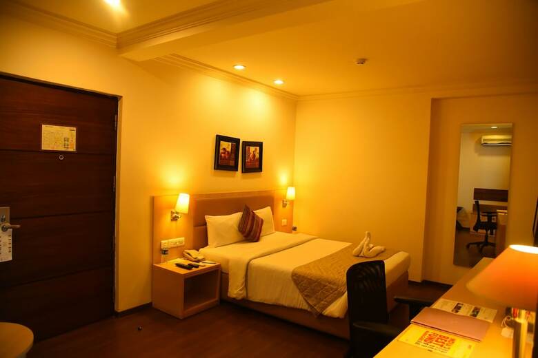 Hotel Royal Orchid Suites