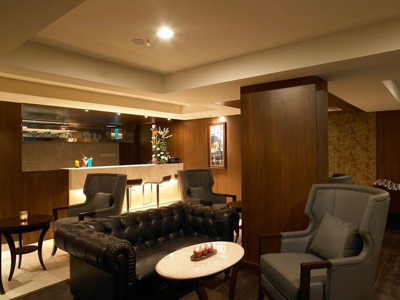 Hotel Royal Orchid Suites
