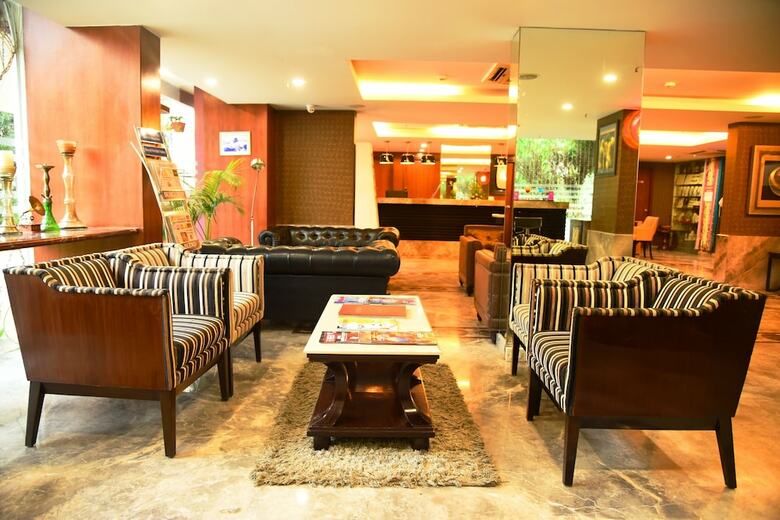 Hotel Royal Orchid Suites